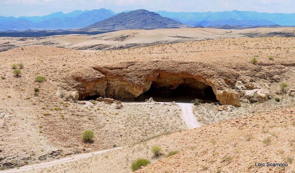 Henno martin cave kuiseb canyon 